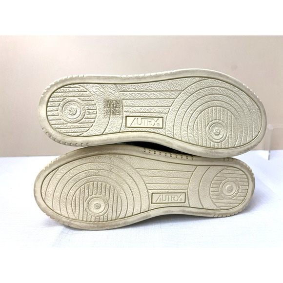 Autry Metalist Low Top Sneaker Metallic Silver Python Flat Form Round Toe SZ 8.5 - Picture 9 of 9